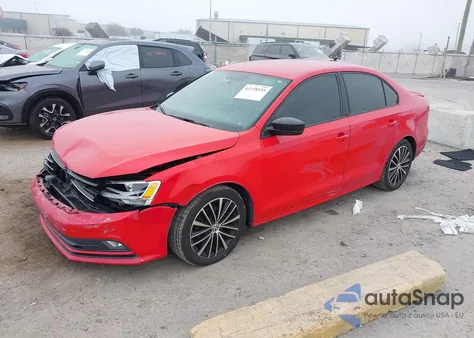 2015 Volkswagen Jetta 1.8T Sport z USA, uszkodzony, nr VIN 3VWD17AJ9FM420437